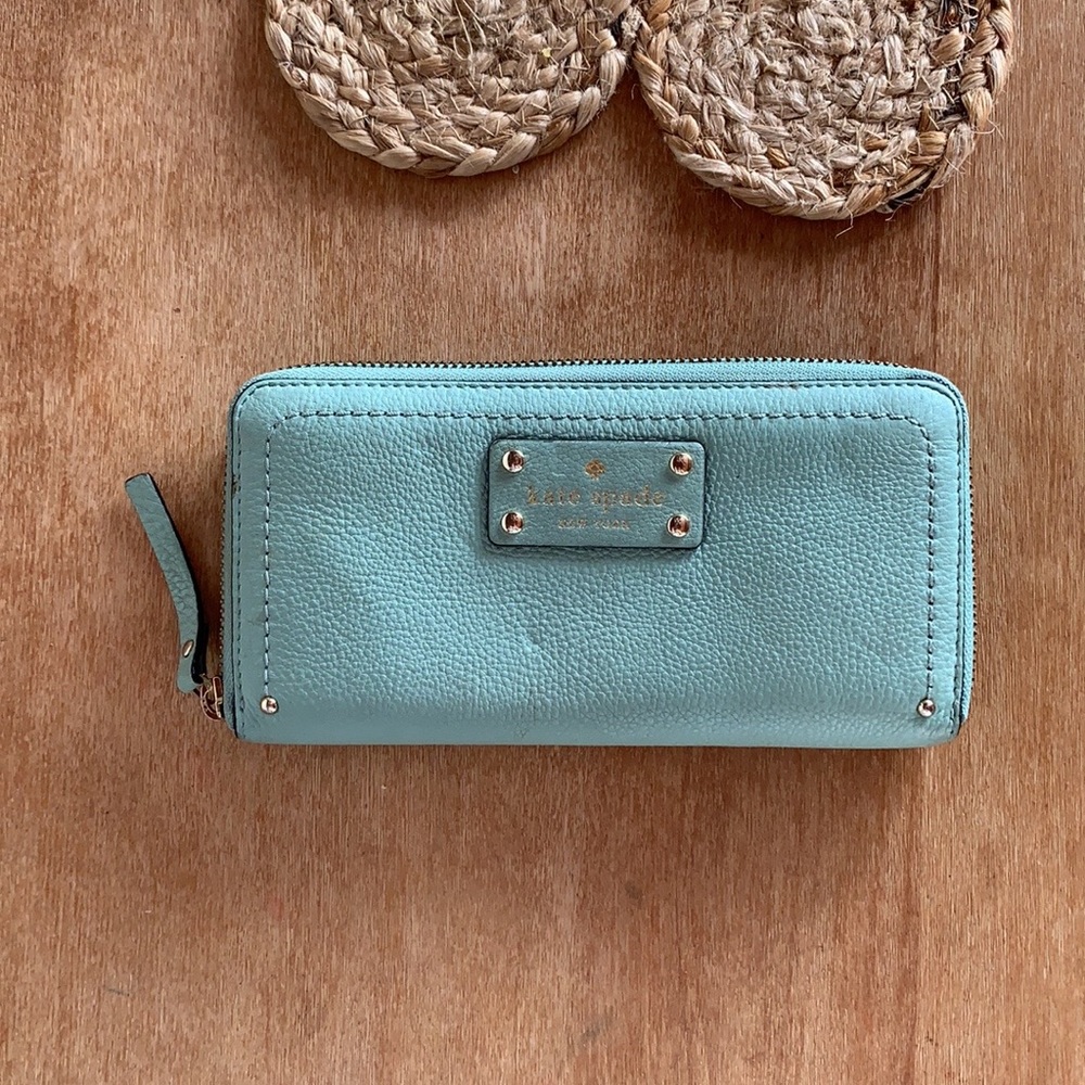 Kate Spade wallet ♠️